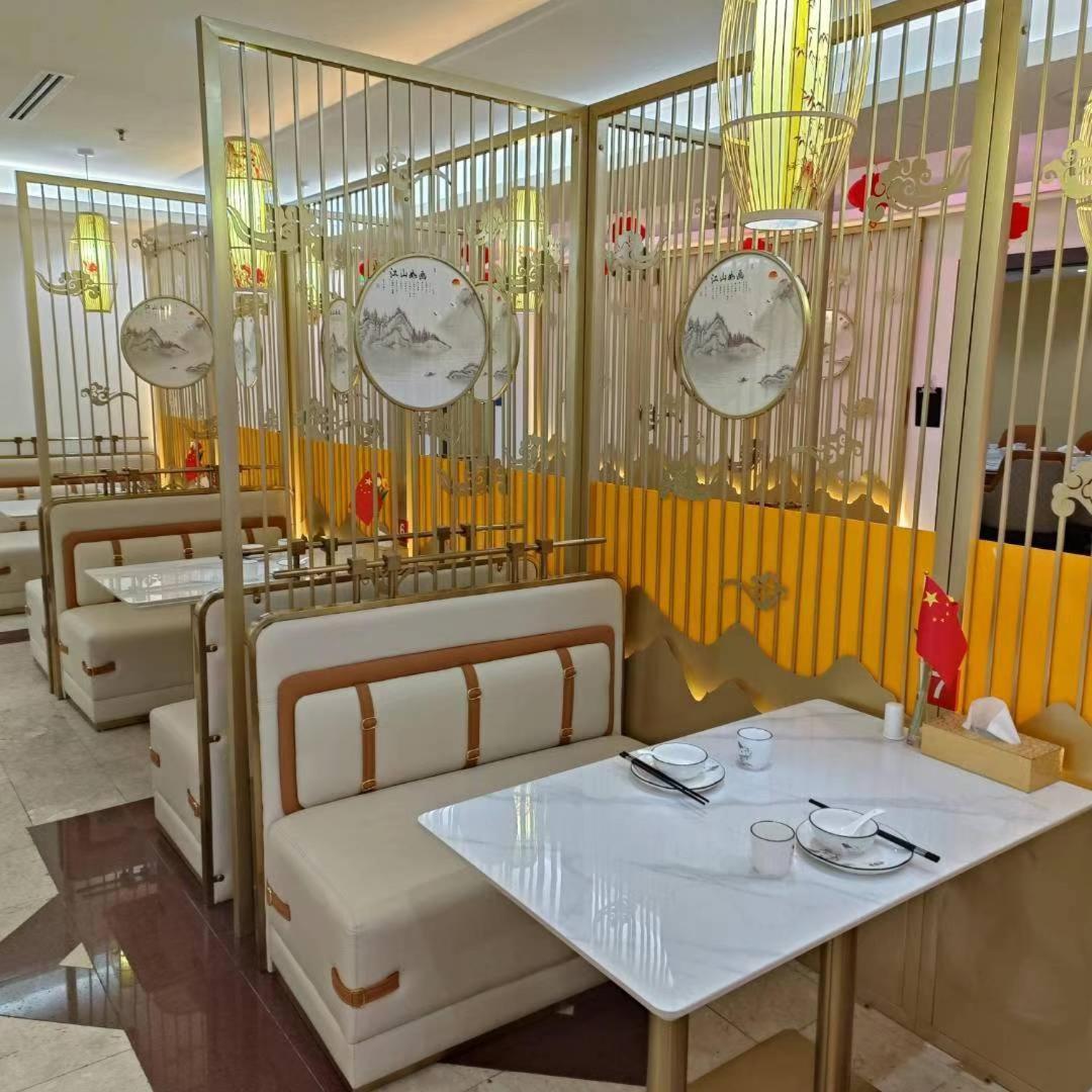 Three 888 Hotel Dubai Eksteriør bilde